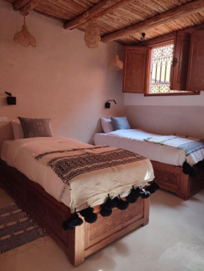 Private Room in Apartment TOV